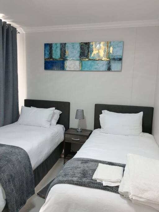 Apartment 107 St Tropez Eyrie