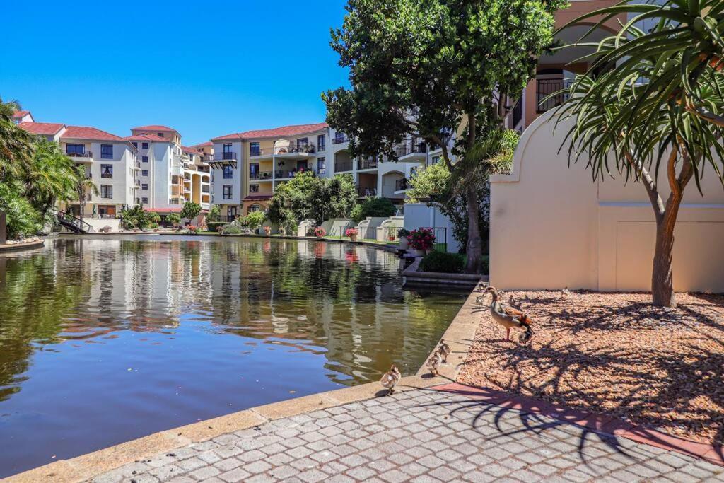 107 St Tropez Eyrie * Cape Town